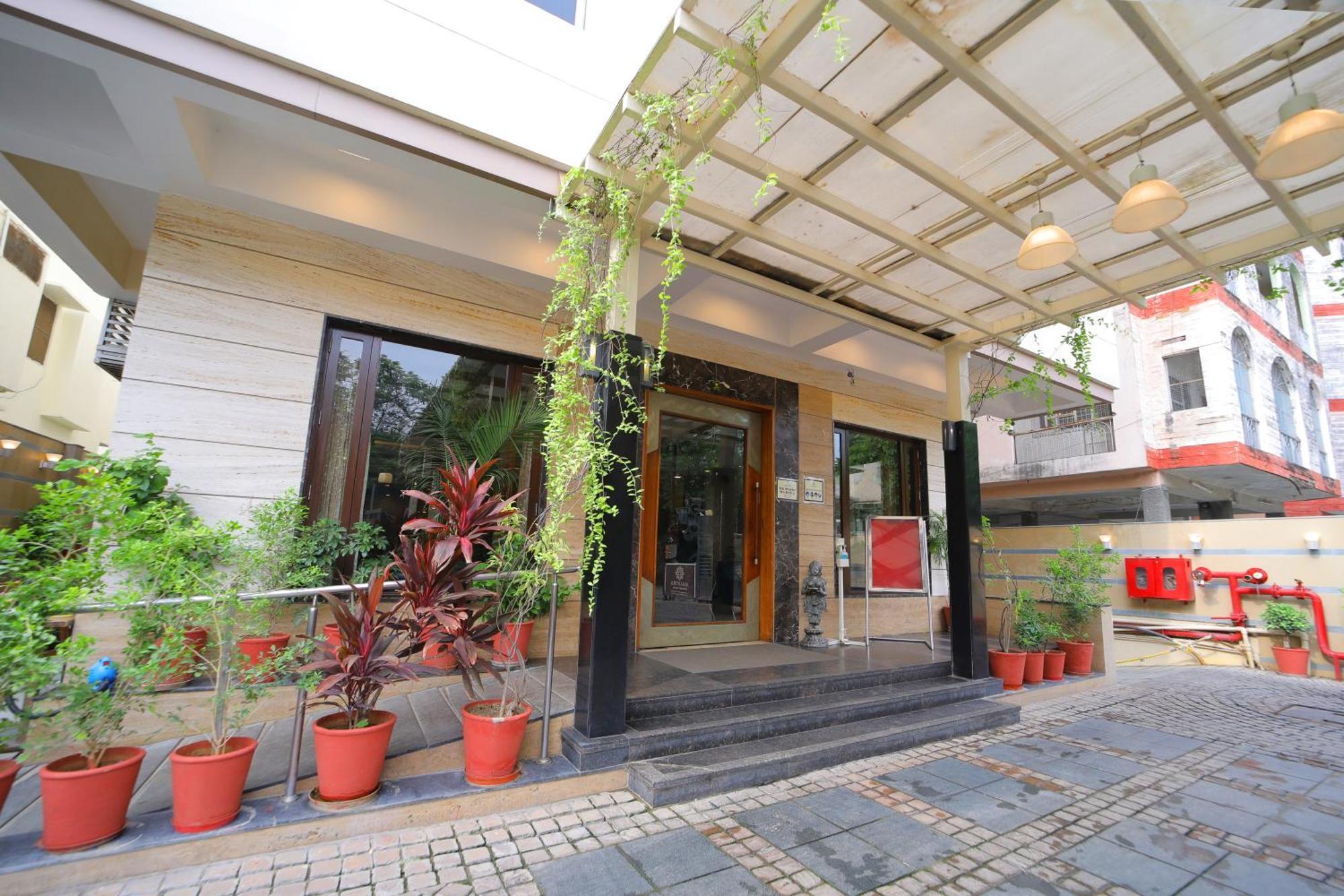 אודייפור Amantra Comfort Hotel מראה חיצוני תמונה
